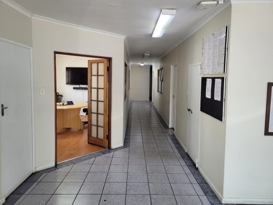 To Let commercial Property for Rent in Killarney Gardens Western Cape